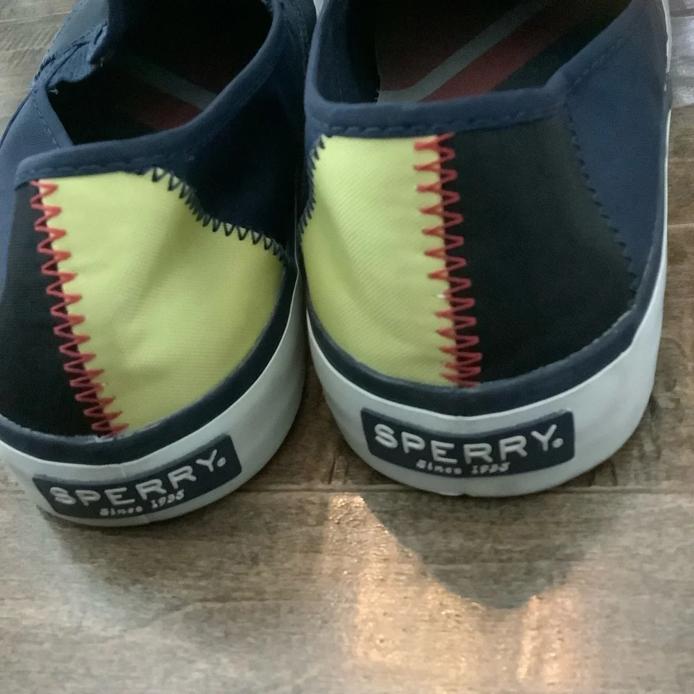 Sperry nwot navy
